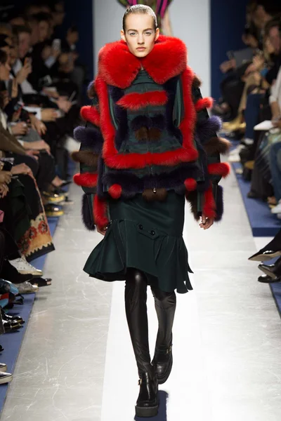 Look 40